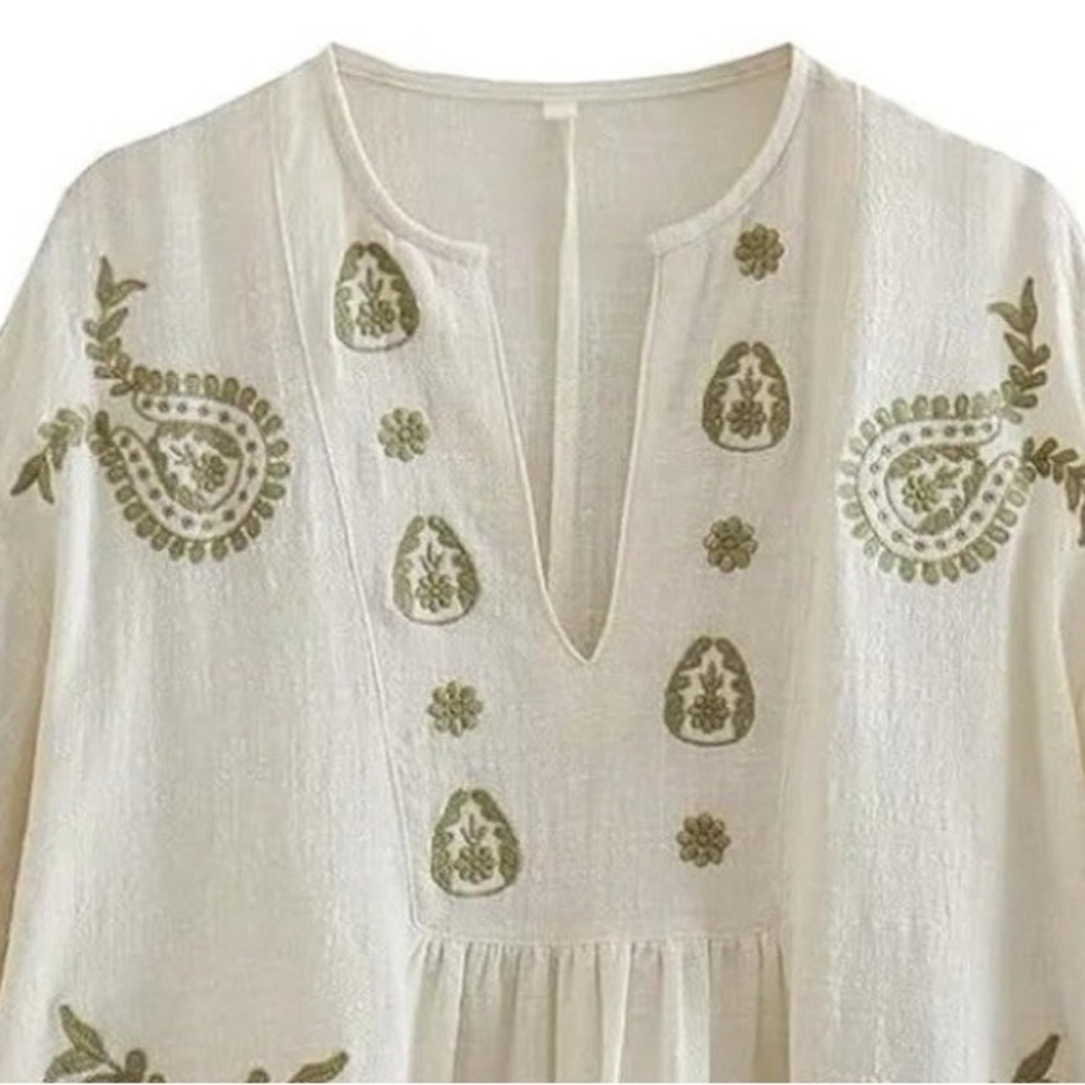 NWT. Zara Cream Cotton/Linen Blend Embroidered V-neck Blouse. Size S. - Picture 2 of 7